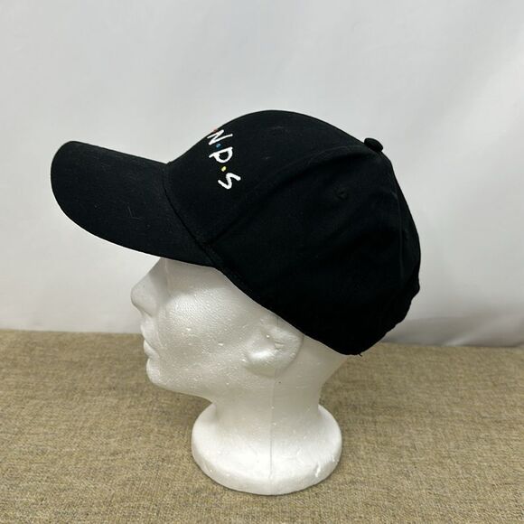 Brand new Friends hat - Picture 2 of 4
